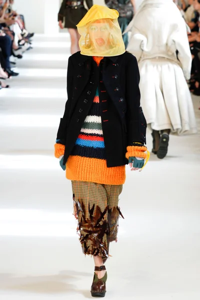 Look 13